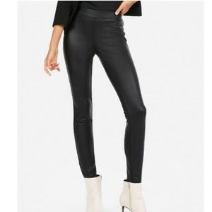 🌻 Express Faux Leather Leggings
